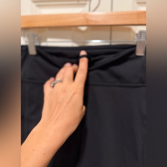 Lululemon Pace Rival Crop Full-On Luxtreme 22” Black , size 6 - Picture 3 of 11